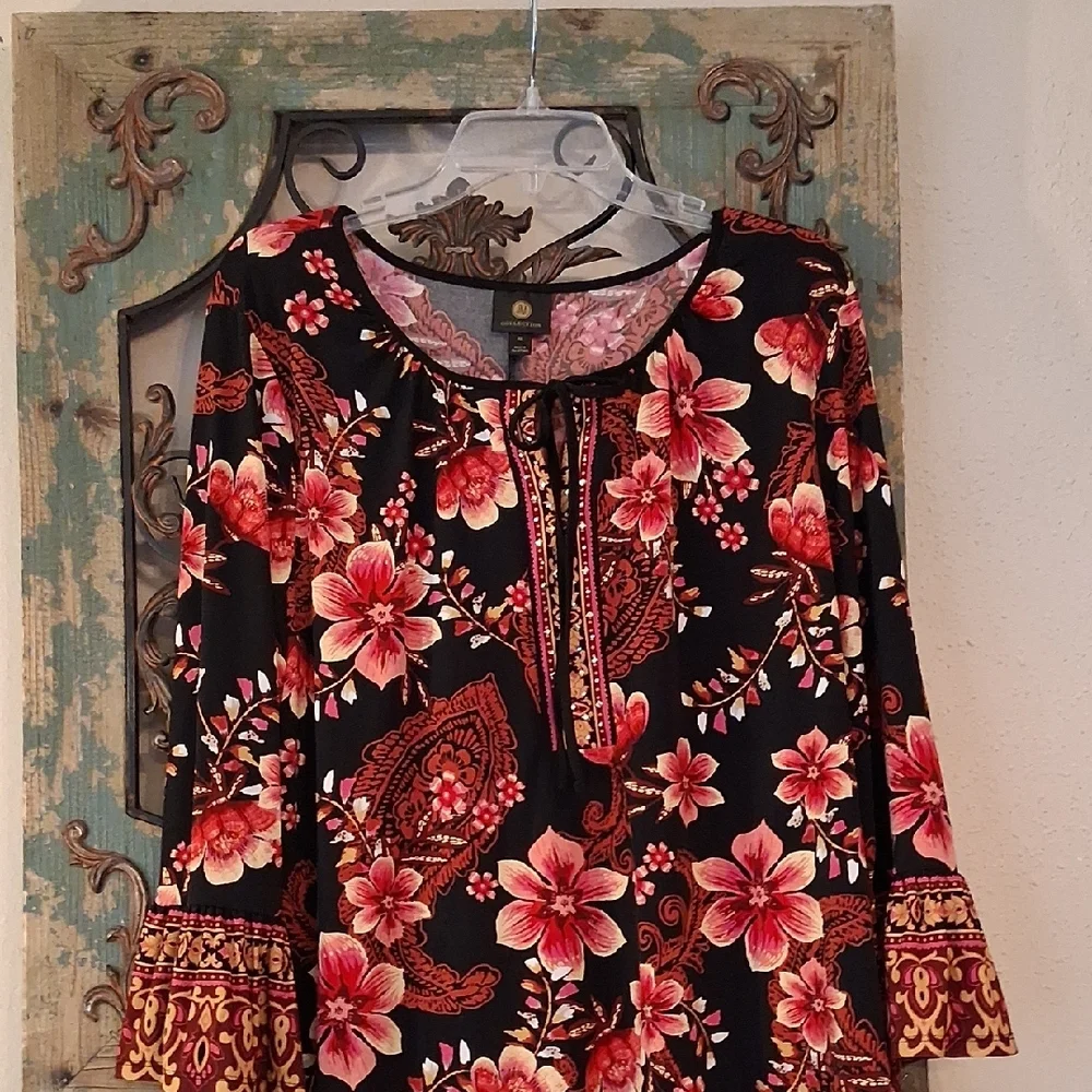 Black Blouse with Red and Pink Floral Design. NWOT Size XL - Picture 6 of 12
